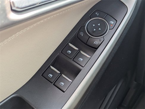 Used 2023 Ford Explorer XLT w/ Equipment Group 202A image 25