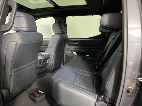 New 2025 Toyota Tundra Platinum image 31
