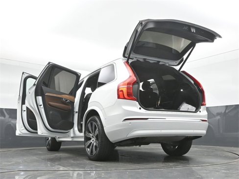 Used 2024 Volvo XC90 B6 Plus w/ Protection Package image 54