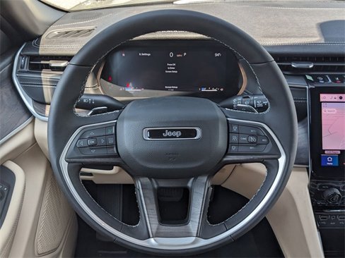 New 2025 Jeep Grand Cherokee L Limited image 17