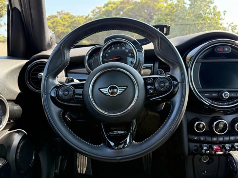 Used 2019 MINI Cooper S w/ Premium Package image 18