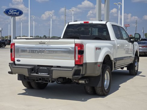 New 2026 Ford F350 King Ranch w/ FX4 Off-Road Package image 4