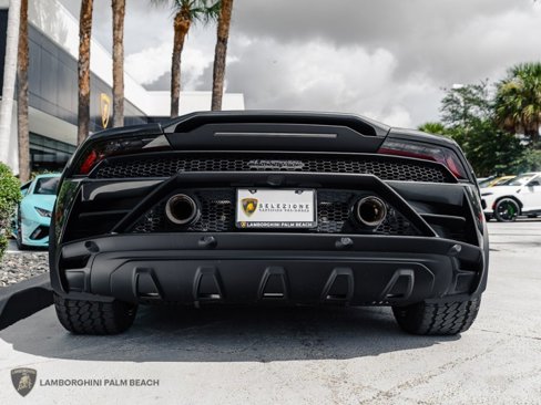 Used 2024 Lamborghini Huracan Sterrato image 5