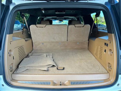 Used 2017 Cadillac Escalade ESV Platinum image 17