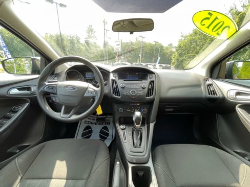 Used 2015 Ford Focus SE image 18