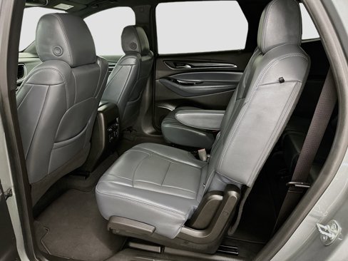 Used 2024 Buick Enclave Premium image 29