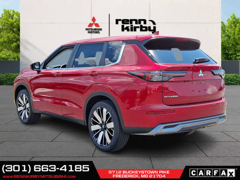 New 2025 Mitsubishi Outlander SE image 3