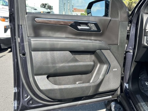 Certified 2025 Chevrolet Suburban Z71 w/ Comfort Package image 19