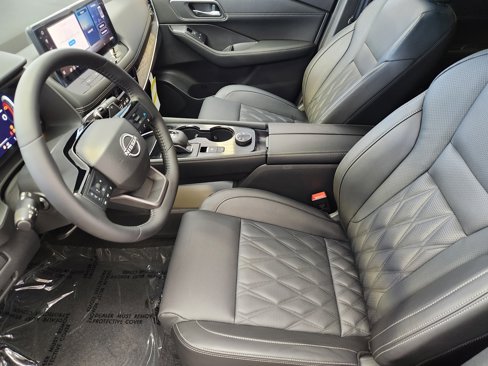 New 2026 Nissan Rogue Platinum image 8