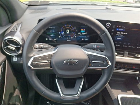 Certified 2025 Chevrolet Equinox LT w/ Safety and Technology Package image 19