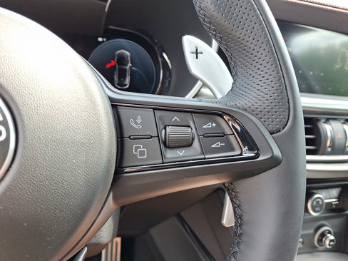New 2025 Alfa Romeo Stelvio Tributo Italiano w/ Driving Assist Package image 18