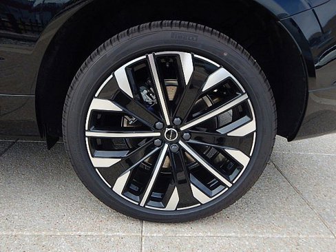 New 2026 Volvo XC60 T8 Ultra w/ Protection Package Premier image 12