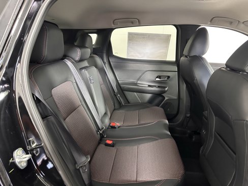 New 2026 Nissan Kicks SR image 7
