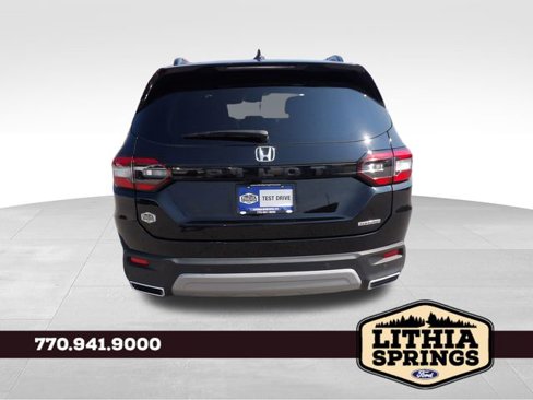 Used 2025 Honda Pilot Touring image 16