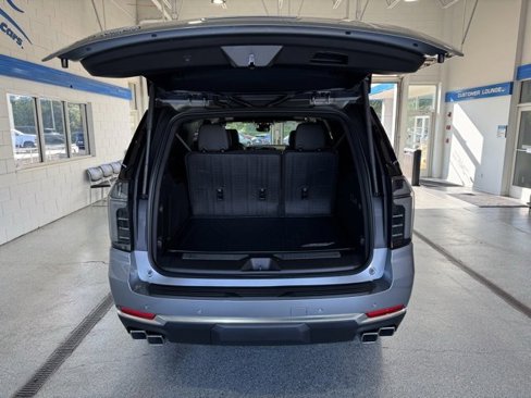 New 2026 Chevrolet Suburban High Country w/ Sun And Tow Package image 13