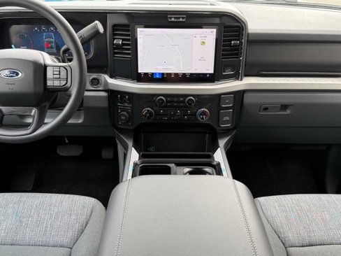 New 2025 Ford F250 XLT w/ Black Appearance Package image 7