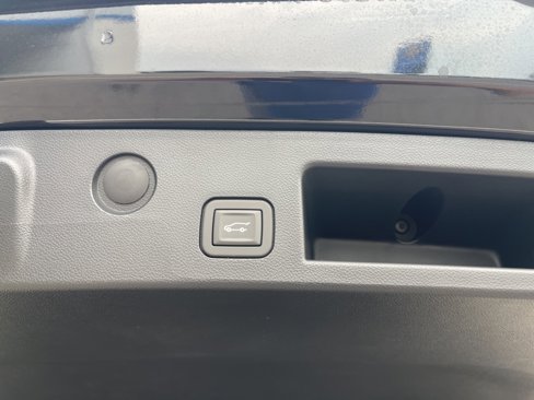 New 2026 Chevrolet Equinox LT w/ Convenience Package II image 13
