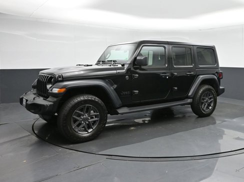 Used 2024 Jeep Wrangler Sport S image 3