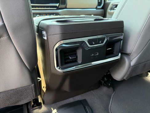 New 2025 GMC Sierra 2500 SLT w/ SLT Convenience Package image 18