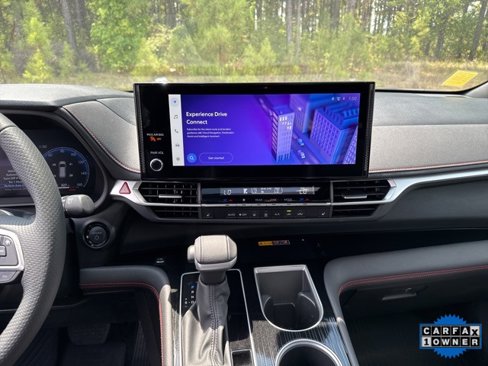 Used 2025 Toyota Sienna XSE image 20