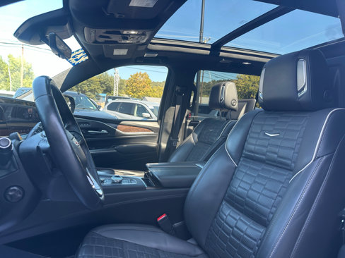 Used 2023 Cadillac Escalade ESV Sport Platinum w/ LPO, ONYX Package image 12