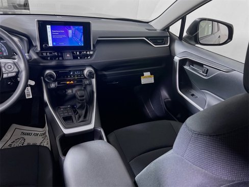 Certified 2025 Toyota RAV4 LE image 21