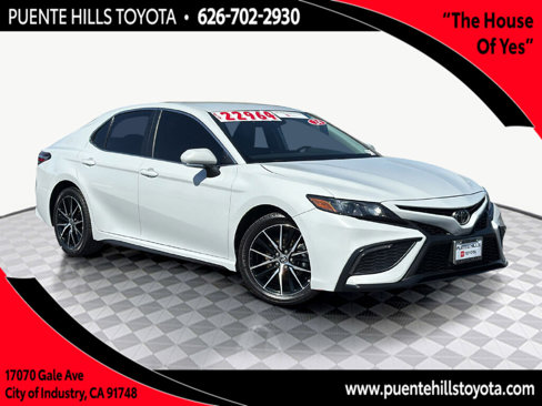 Certified 2024 Toyota Camry SE image 1