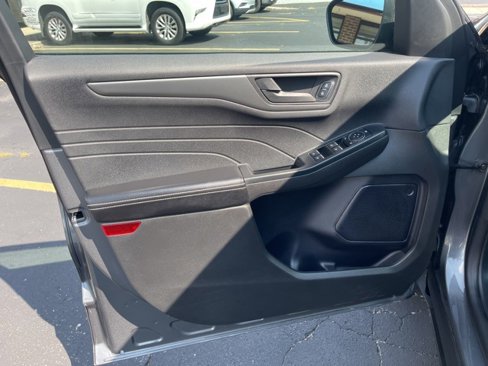 Used 2024 Ford Escape Active image 11