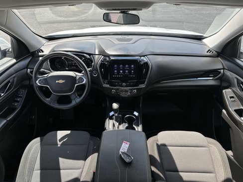 Used 2021 Chevrolet Traverse LT image 21