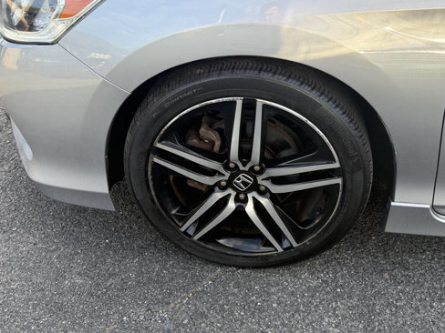 Used 2017 Honda Accord Sport Special Edition image 24
