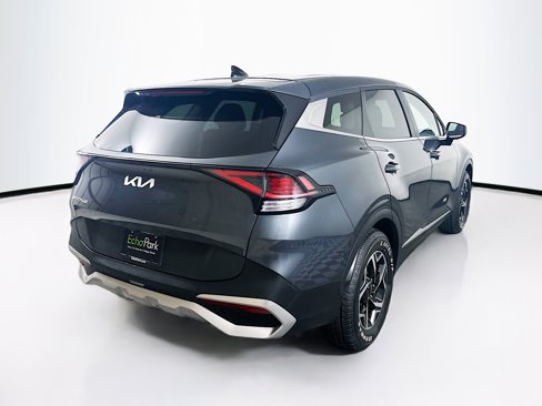 Used 2024 Kia Sportage LX image 9