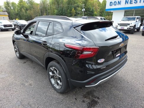 New 2026 Chevrolet Trax LT w/ Driver Confidence Package image 5