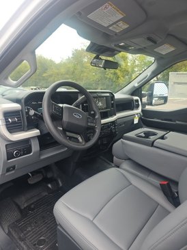 New 2026 Ford F550 4x4 Regular Cab Super Duty image 5