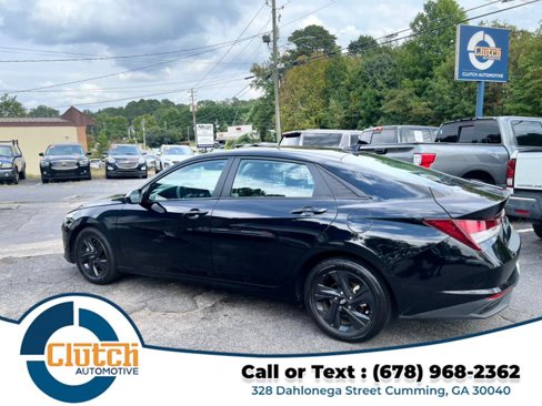Used 2021 Hyundai Elantra SEL image 11