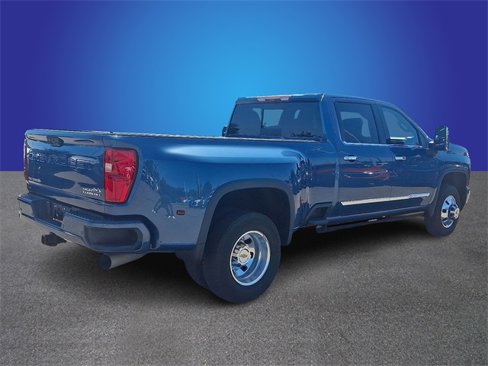 Used 2024 Chevrolet Silverado 3500 High Country w/ High Country Premium Package image 4