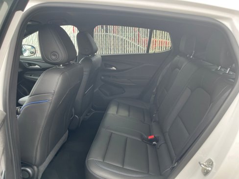 Used 2025 Buick Envista Sport Touring image 24