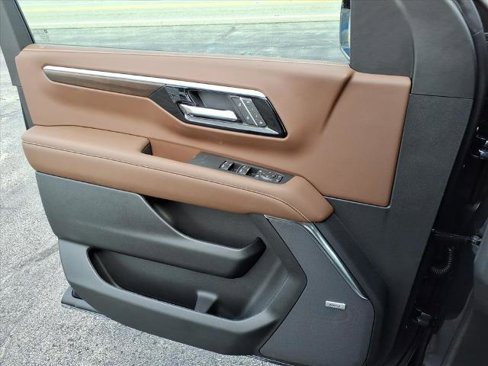 New 2026 Chevrolet Suburban High Country image 10