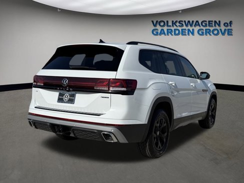 New 2025 Volkswagen Atlas Peak Edition SE image 11