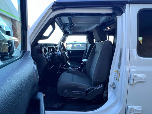 Used 2020 Jeep Wrangler Unlimited Sahara w/ Uconnect 4C Nav & Sound Group image 10