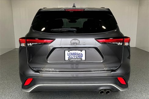 Used 2022 Toyota Highlander XSE image 6
