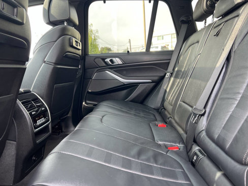 Used 2019 BMW X5 xDrive50i w/ Executive Package image 29