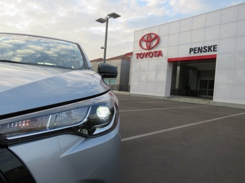 New 2025 Toyota Corolla Cross L image 4