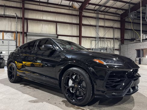 Used 2020 Lamborghini Urus image 1