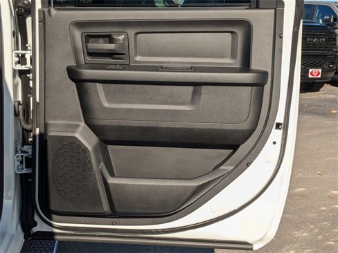 New 2024 RAM 2500 Tradesman w/ Chrome Appearance Group image 32