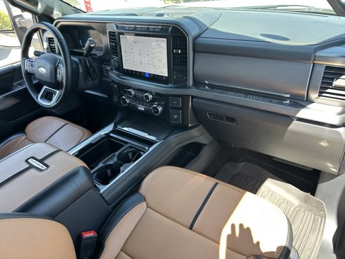 Used 2024 Ford F250 Platinum image 35