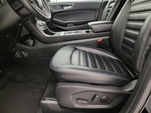 Used 2024 Ford Edge SEL image 3