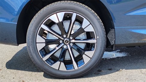 New 2026 Volvo XC60 T8 Plus w/ Protection Package Premier image 37