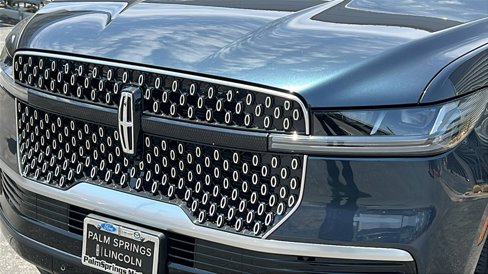 New 2025 Lincoln Navigator Reserve image 4