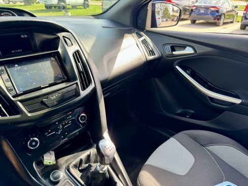 Used 2015 Ford Focus ST image 33