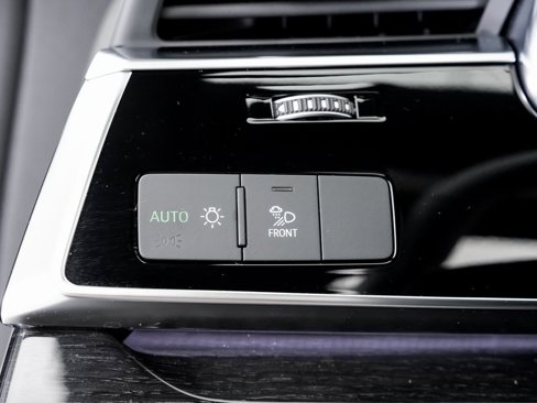 Certified 2025 Audi Q8 Premium Plus image 10